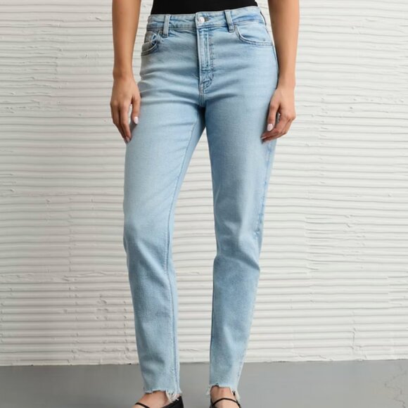 American Eagle Outfitters Denim - AE stretch mom jeans